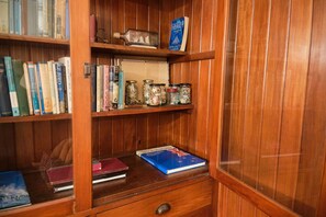 Interior - Baring Head Assistant Lightkeeper`s Cottage (Baring Head)