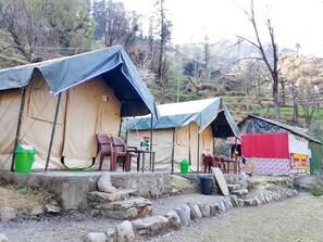 Exterior - River View Cafe & Camping (Jibhi)