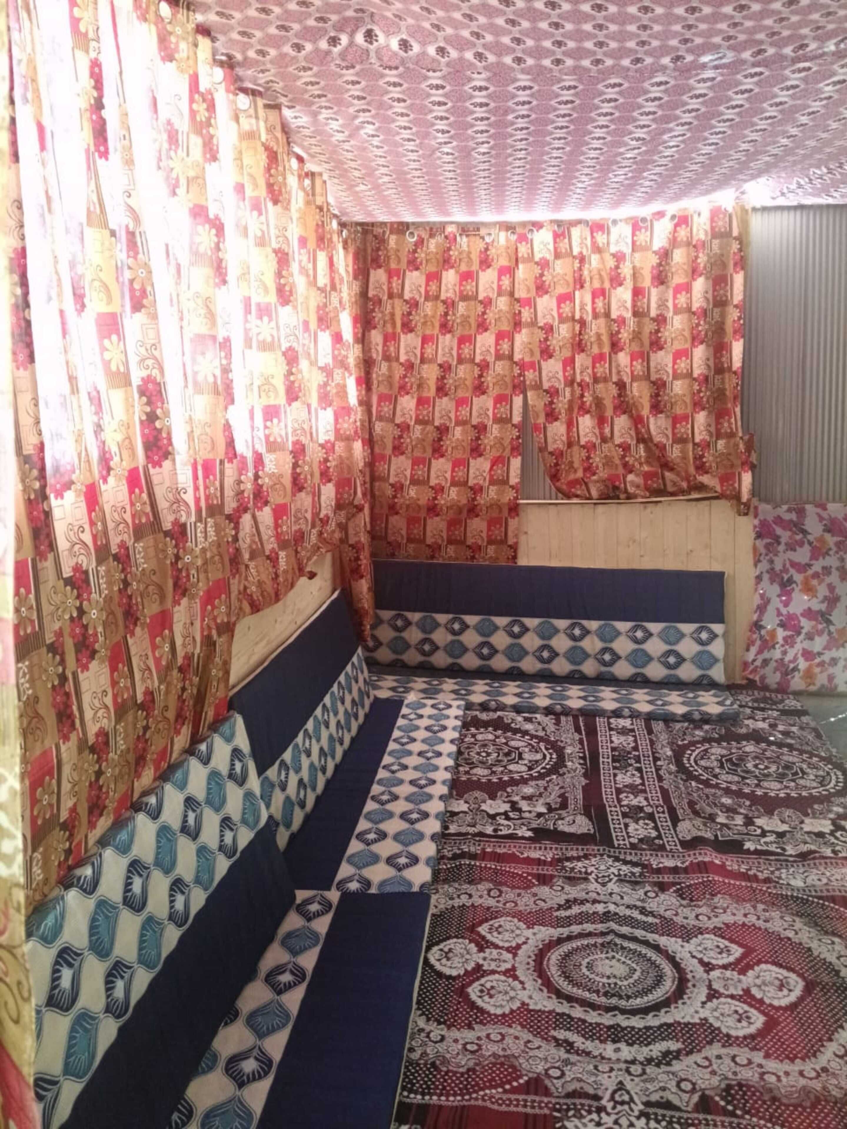 المنشأة من الداخل