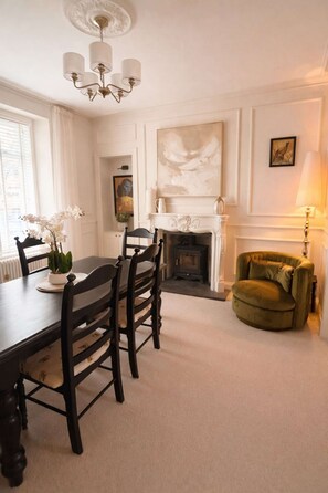 Dining - Hawthorn Cottage, Inverness (Inverness)