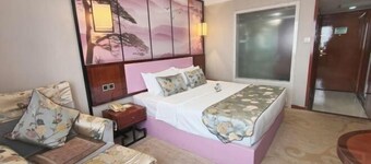 Tai'an Mingzuo Santai Theme Hotel (Taishan Scenic Area)