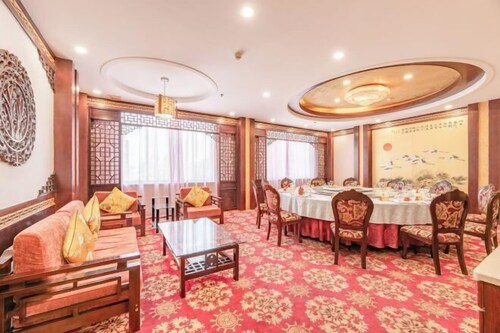 Tai'an Mingzuo Santai Theme Hotel (Taishan Scenic Area)