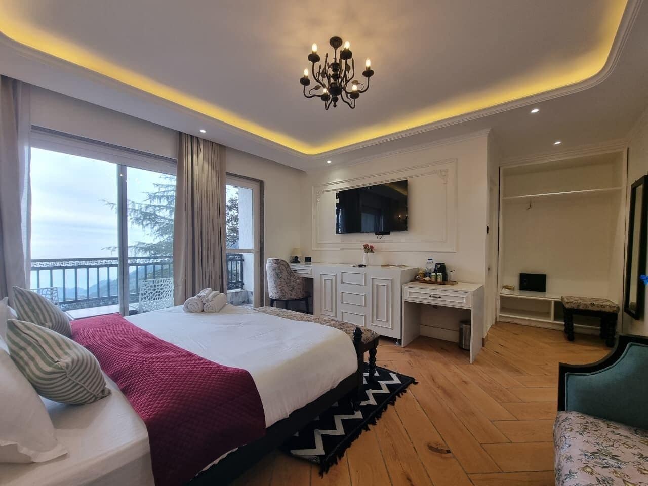 Executive Room, Balcony, Mountain View