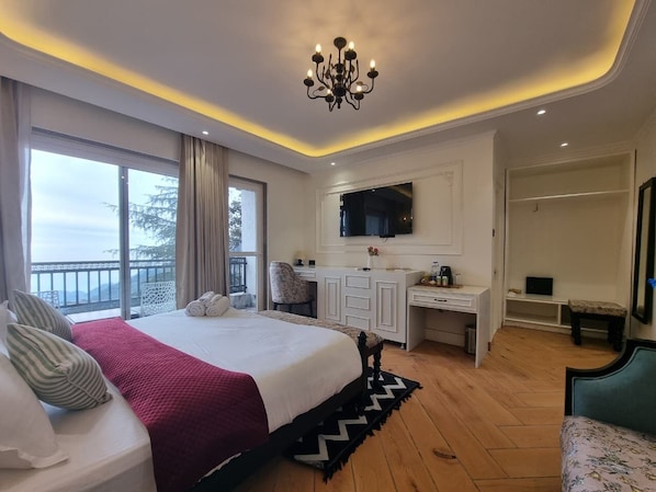 Executive Room, Balcony, Mountain View - Kavin Akasa - The Mall (Dalhousie)