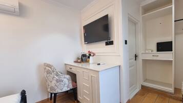 Chambre Club, balcon, vue montagne | Fer et planche Ă repasser, Wi-Fi gratuit
