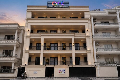 Art Luxury Service Apartment Golf Course Road