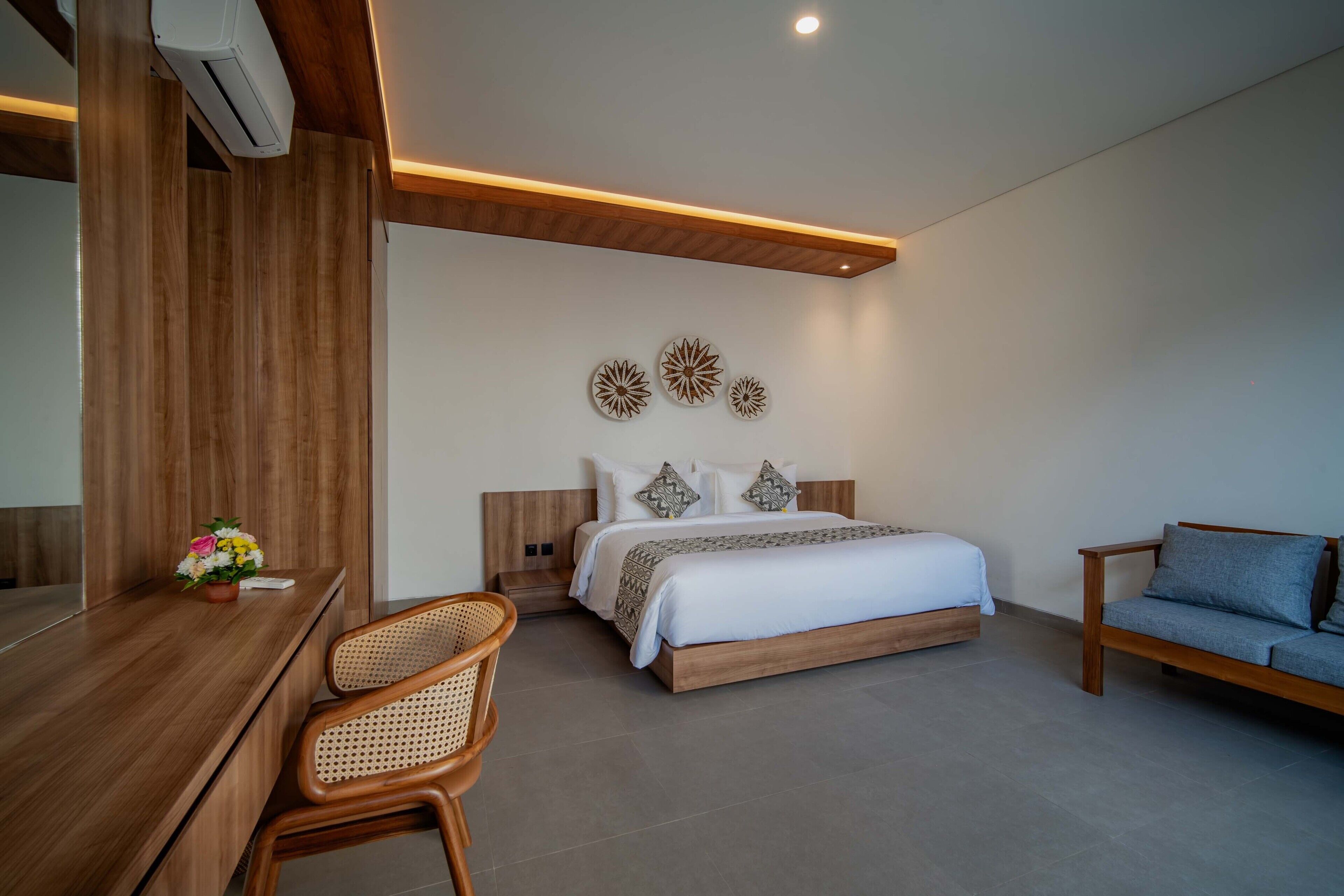 One Bedroom Pool Villa with private kitchen | Premium bedding, minibar, desk, free WiFi