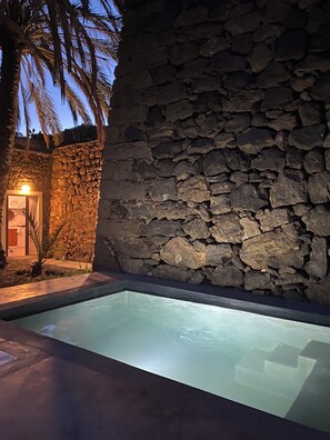 Pool - ANCIENT RURAL DAMMUSO WITH POOL AND SEA VIEW (Pantelleria)