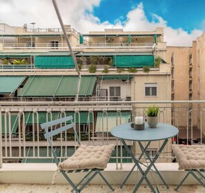 Outdoor dining - Cozy Athens Home · 2BR · Sleeps 5 · Near Acropolis (Athens)