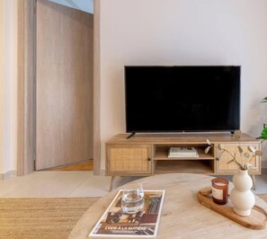 Interior - Cozy Athens Home · 2BR · Sleeps 5 · Near Acropolis (Athens)