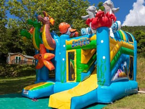 Comfort Apartment, 3 Bedrooms | Children’s area - Mobile Homes for 4 People With Lake View in Residence L'ecrin du Lac, Chorges (Chorges)