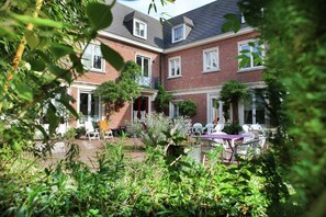 Maison Confort, plusieurs chambres | Extérieur