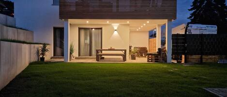 Apartamento conforto, 2 quartos | Jardim