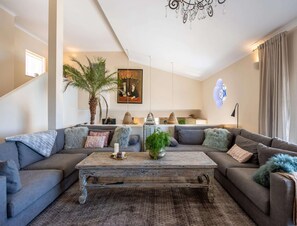 Living room - Nice Villa in Budens With Pool (Vila do Bispo)