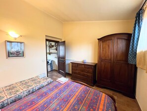 4 bedrooms, bed sheets - Apartment in Umbria Near Montefalco Winery (Giano dell'Umbria)