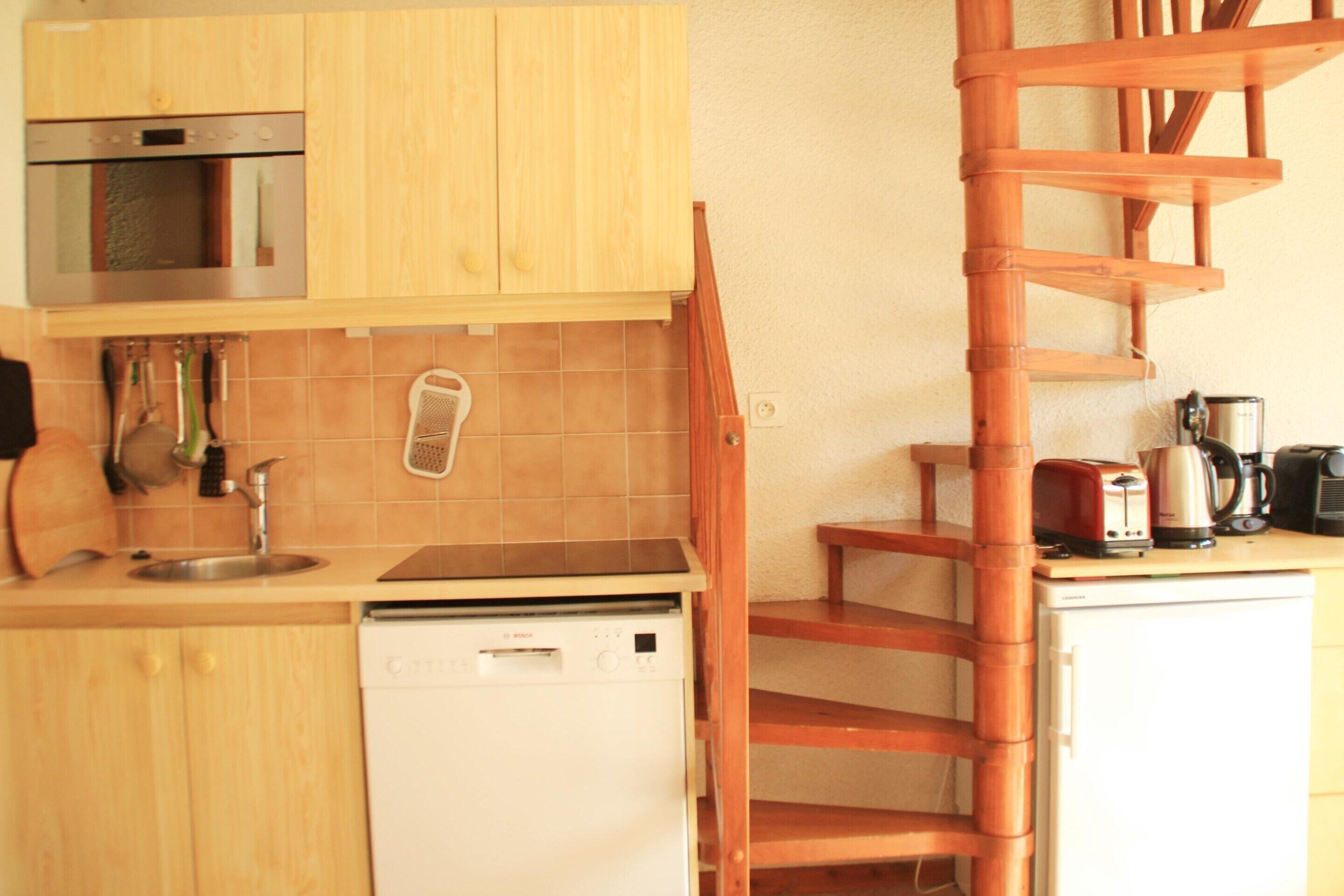 Comfort Apartment, 2 Bedrooms | Private kitchen