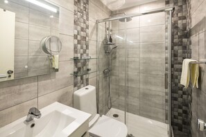Comfort Apartment, 2 Bedrooms | Bathroom - Casa Colina Sol 611 - Seaview Apartment (Lagoa)