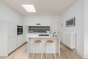 Interior - 6 on Chester Apartments (Edinburgh)