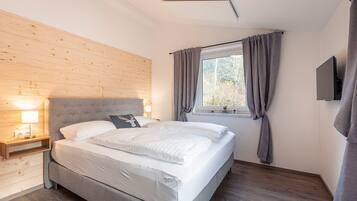 3 bedrooms, individually furnished