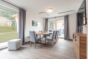 Classic Chalet, 3 Bedrooms | Dining