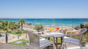 Studio Suite, Balcony, Sea View | Terrace/patio