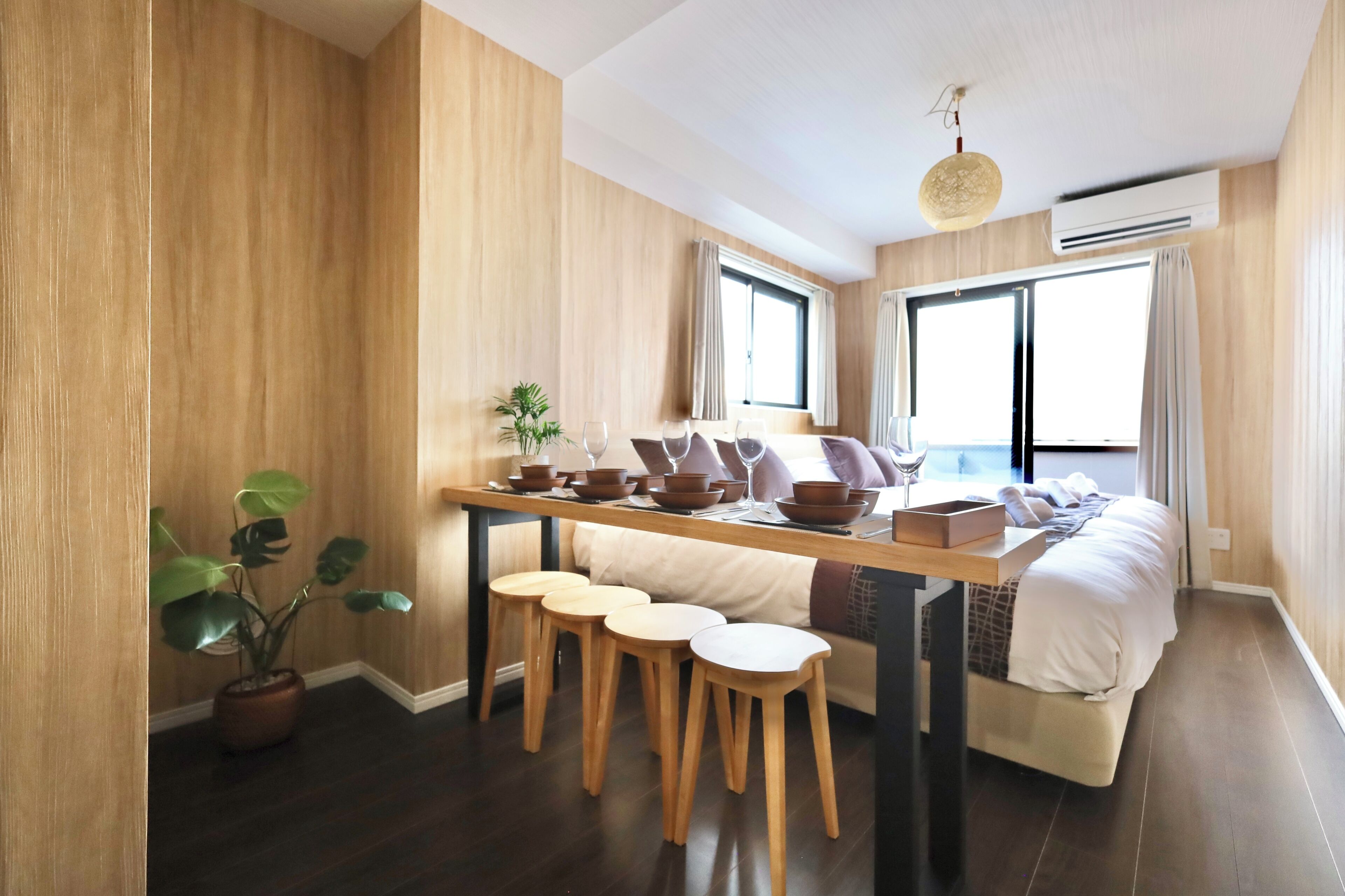 Deluxe Twin Room | Dining