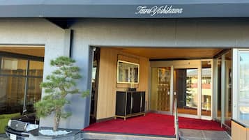 Perincian bahagian luar