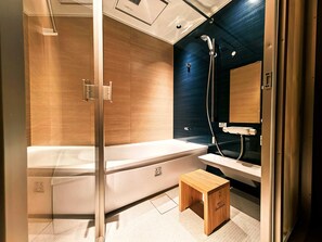 Badewanne und Dusche (separat), Hydromassagedusche