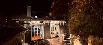 Holiday Home 'Rooftop under the Castle' with Private Terrace, Garden and Wi-Fi