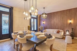 Dining - Superb Apartment Terrace Champs Elysees (Paris)