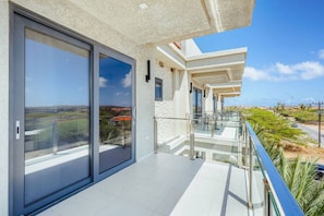 Property grounds - LUX 2BR Condo w/ King Bed Wariruri 308 by Bocobay (Noord)