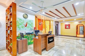 Lobby - Townhouse Seethammadhara Junction (Visakhapatnam)