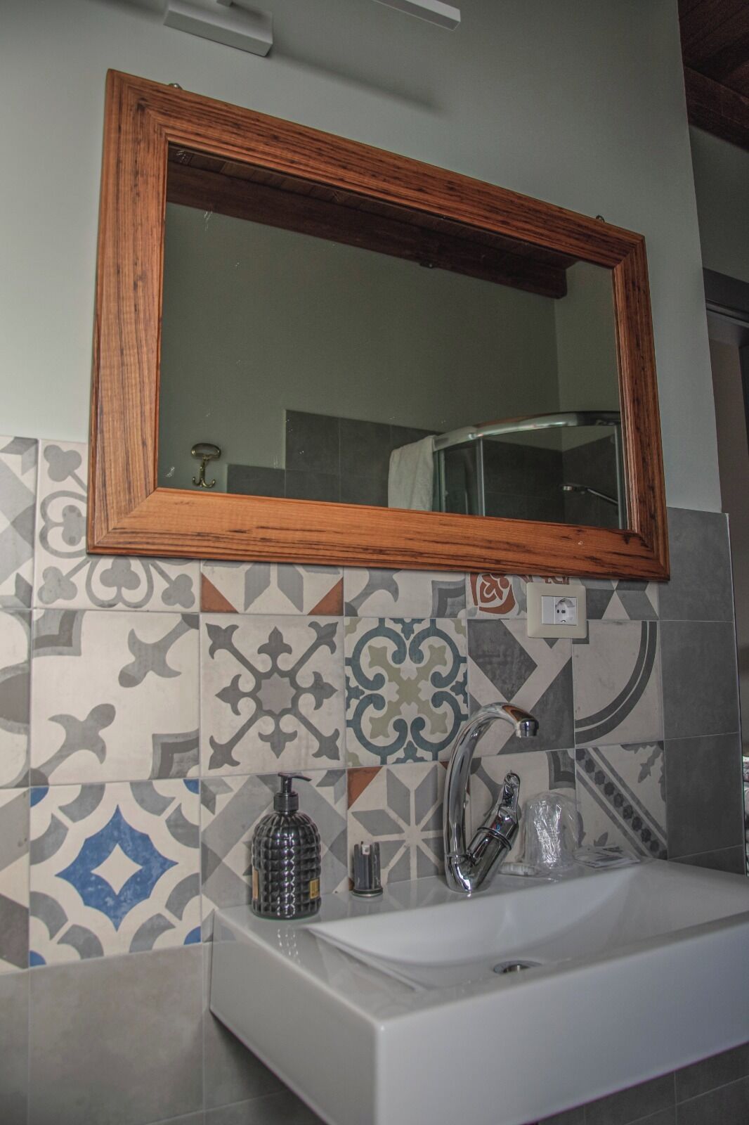 Tripla Deluxe, vista vigneti | Bagno