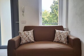 Living area - Near Porlezza (Casa Enzo) (Cressogno)