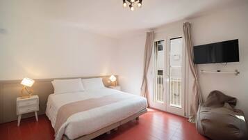 Standardværelse med dobbeltseng eller 2 enkeltsenge - byudsigt