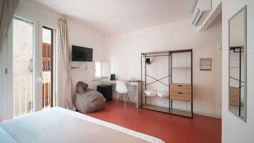 Standardværelse med dobbeltseng eller 2 enkeltsenge - byudsigt