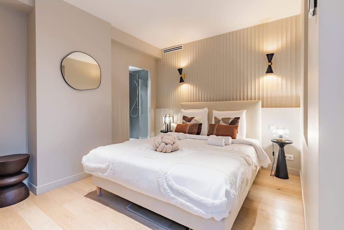 4 slaapkamers, een strijkplank/strijkijzer, reisbedje, wifi