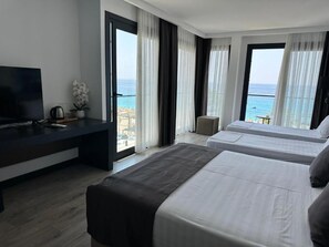 Family Room, Balcony, Sea View - Palladium Hotel- Luxury Leading Hotels (Himarë)