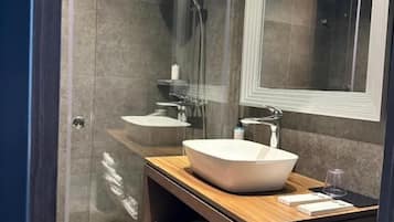 Doppia Deluxe, vista mare | Bagno