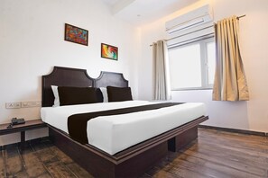 Room - Townhouse Central Bazar Road (Nagpur)