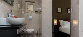 Red Mango Hotel and Apartments