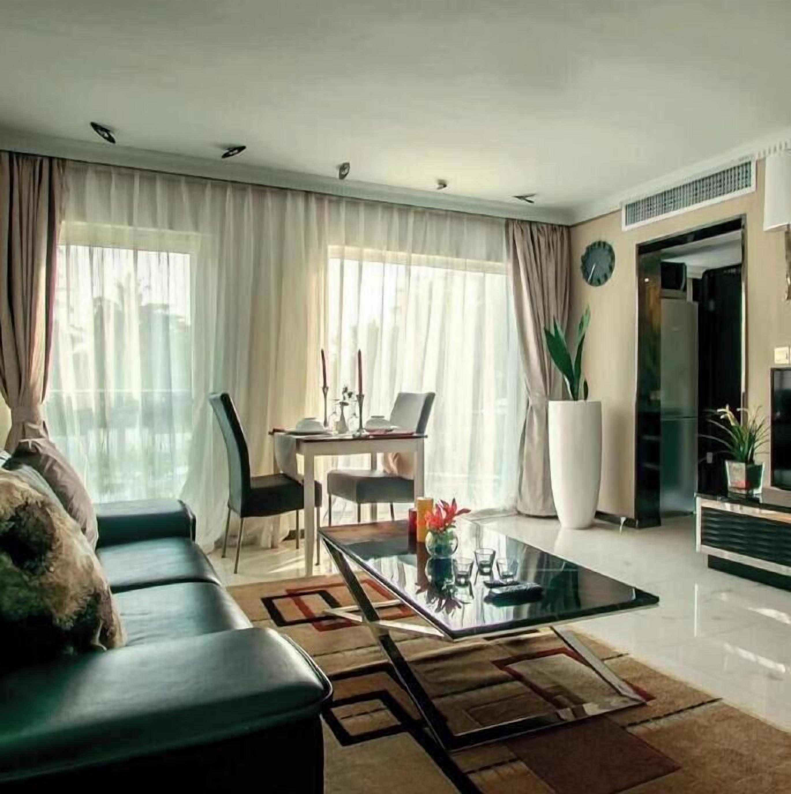 Apartment, Pool View | Living area