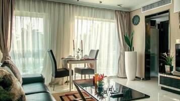 Apartment, Pool View | Living area