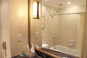 Bathroom - Datong Hotel (Datong)