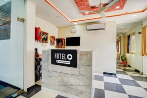 Lobby - Hotel O Khargapur Ring Road (Lucknow)