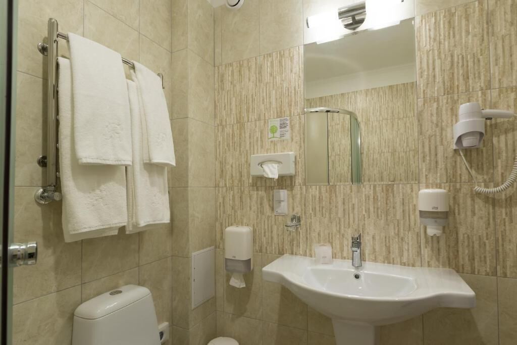 Dobbelt- eller tomannsrom – standard | Bad