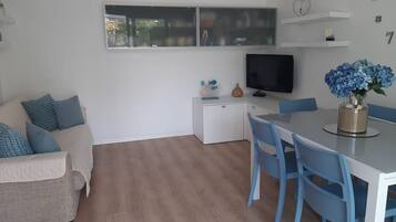Vila, 2 kamar tidur, patio, pemandangan kebun | Ruang keluarga