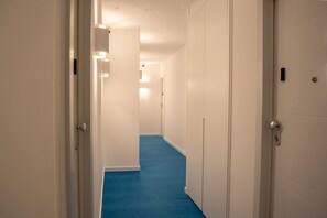 Interior - 501 - A33 Signature : Studio : 1BA : 2G (Madrid)