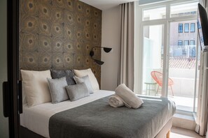 Iron/ironing board, travel cot, WiFi, bed sheets - 503 - A33 Signature | Penthouse | Terr | 2BR | 6G (Madrid)