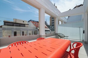 تناول الطعام بالخارج